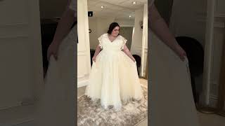 Plus size brides please believe us when we say that your curves were made for our wedding dresses!