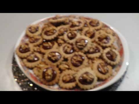 Vidéo: Comment Faire Des Biscuits Au Chocolat Et Aux Noix