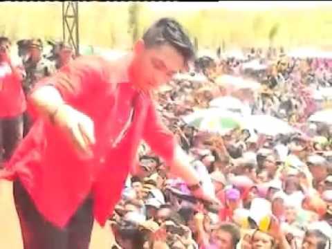 Irwan Sapu Tangan Merah