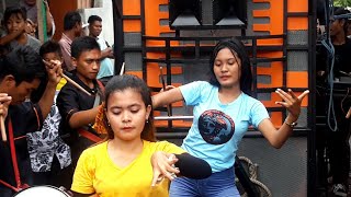 Download Lagu live di semoyang batu galang bareng putra kelana petak beraim dan dua dence cantik MP3