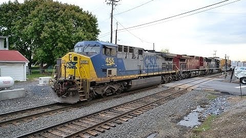 NS 37Q with CSX - CP - NS lashup