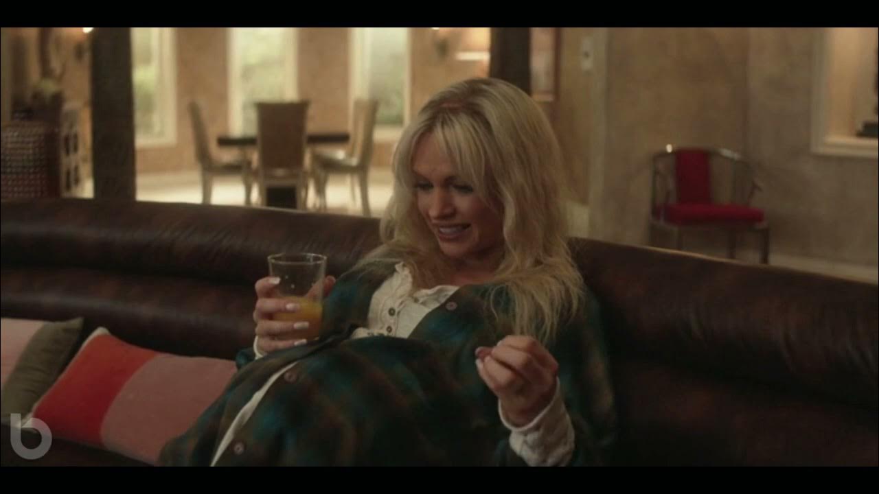 Pamela Anderson is pregnant in 'Pam and Tommy' (2022) YouTube