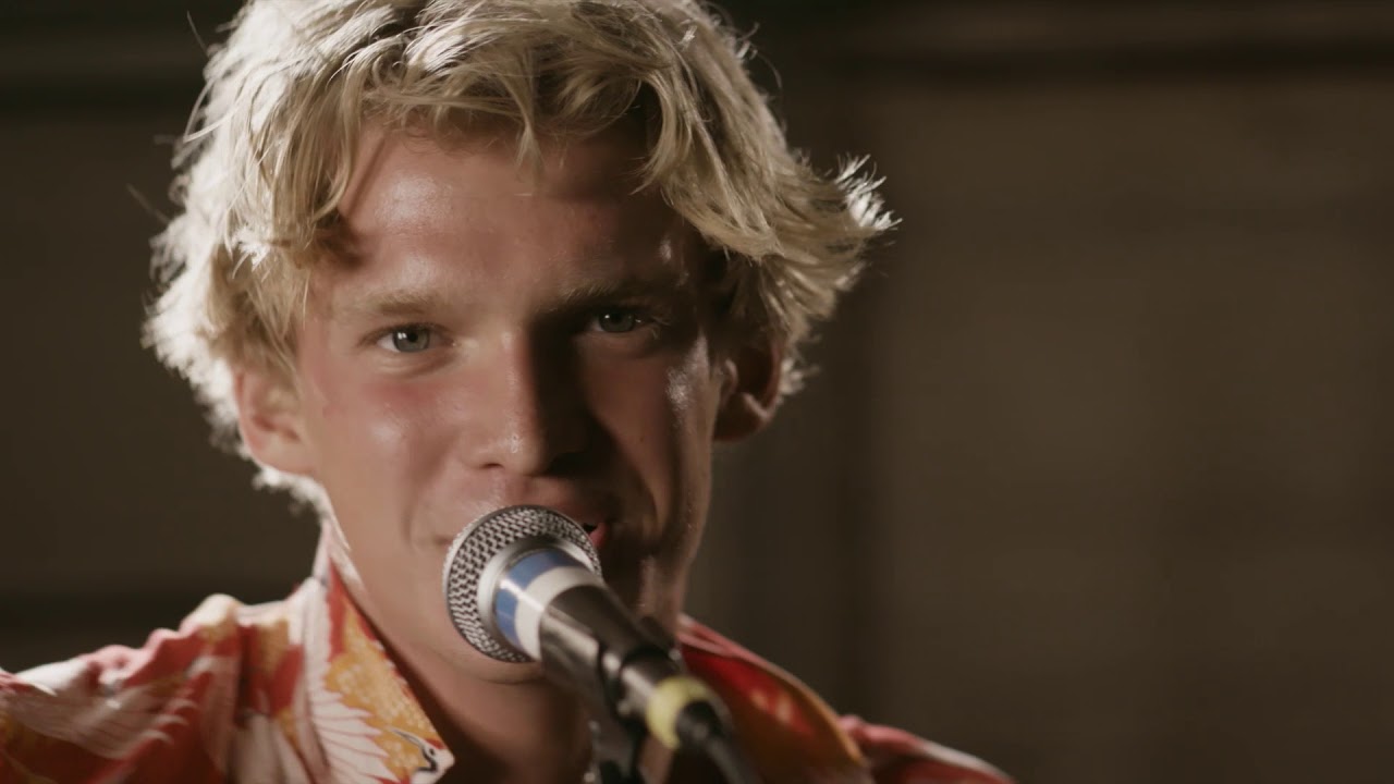 iyiyi acoustic cody simpson mp3