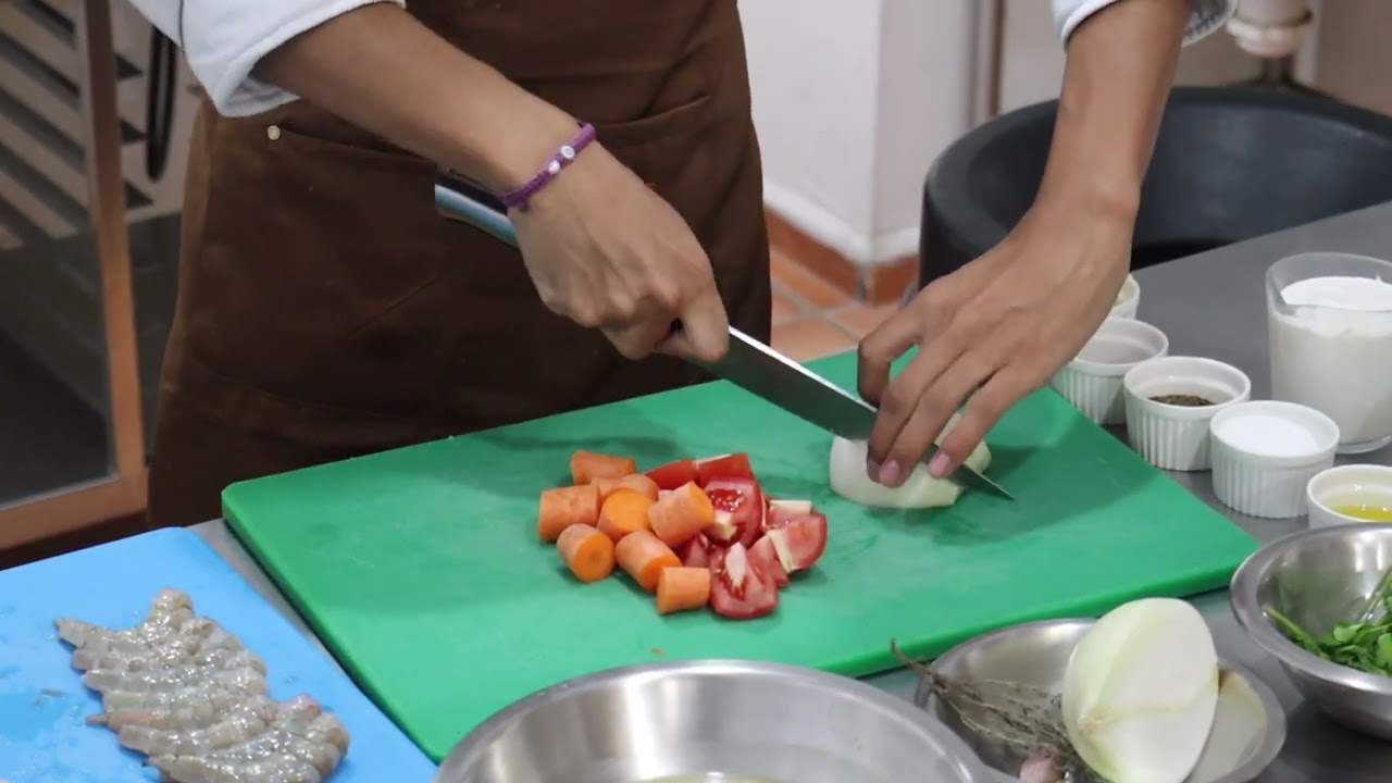 Al Sabor del Día Bisque de Camarón