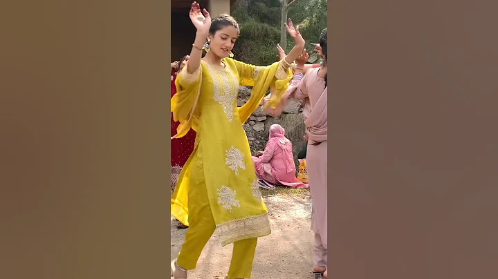6 million views ❤️ Dogri song 👌Pahari Dance ❤️ #shorts #ytshorts #dancevideo #viraldance #haryanvi