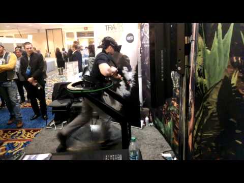 Virtuix Omni Natural Motion Interface au CES 2014 vu via les Google Glass