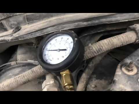Video: ¿Cómo se comprueba la presión de combustible en una Ford Expedition 2003?