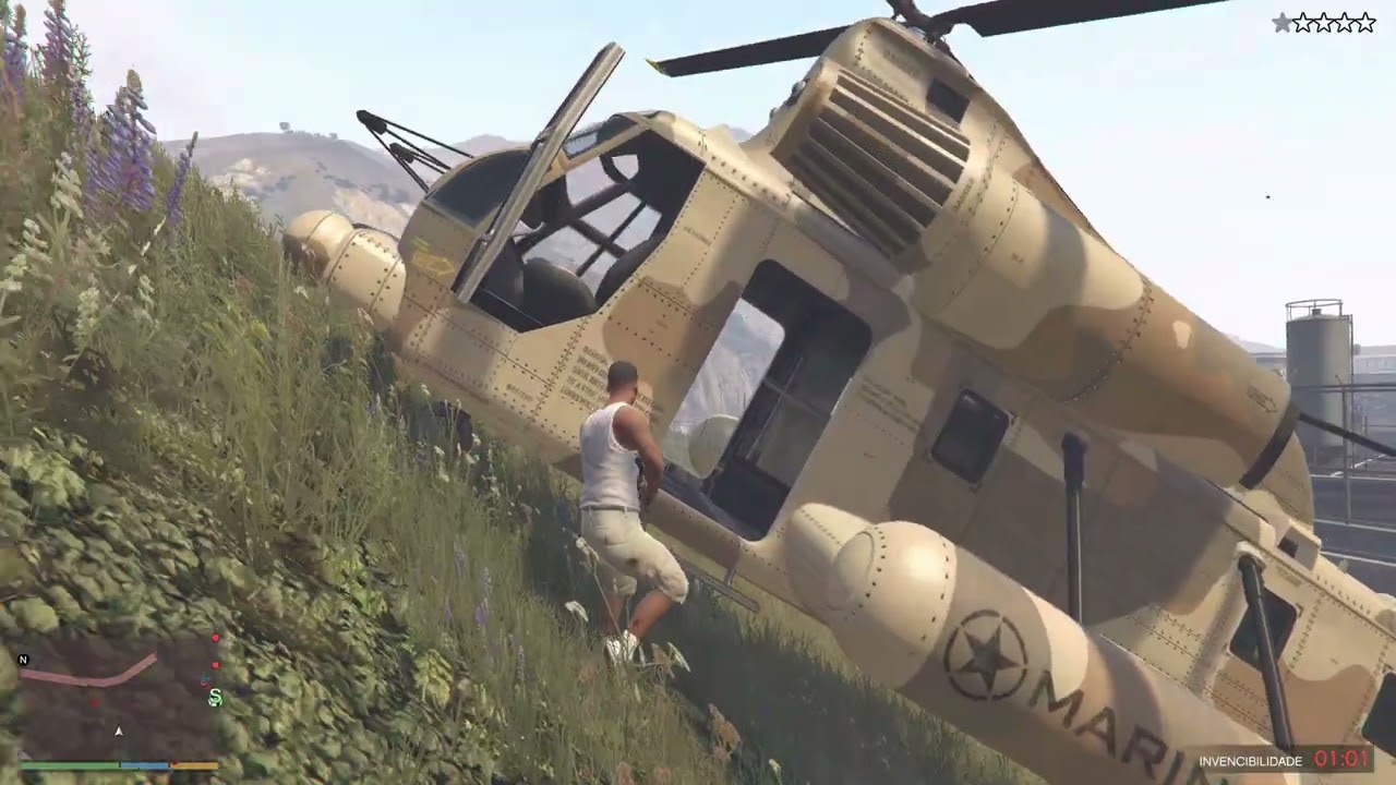 GTA V Frank ROUBOU UM JATO, trocou com o exército e a polícia, foi morto pela hélice do helicóptero.