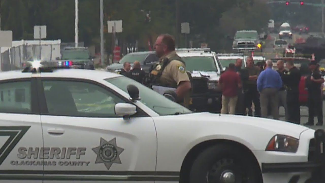 Police: Man arrested after firing at officers in Molalla - YouTube