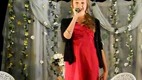 megane valliere  12 year old - sings New York Broa...