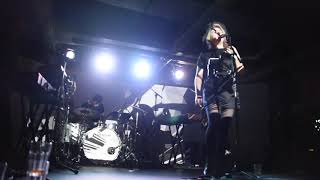 Noisecut & Nora Ibsenova - Zem stichla (live) @ Bratislava 1.2.2019