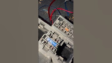 VW transporter t5 front cigarette lighter fuse is 15A and location