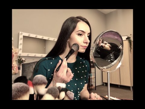 Video: Līgava Ar Sarkanām Lūpām: Grima Māksliniece Topūrija Pastāstīja, Kā Viņa Veica Savu Kāzu Grimu