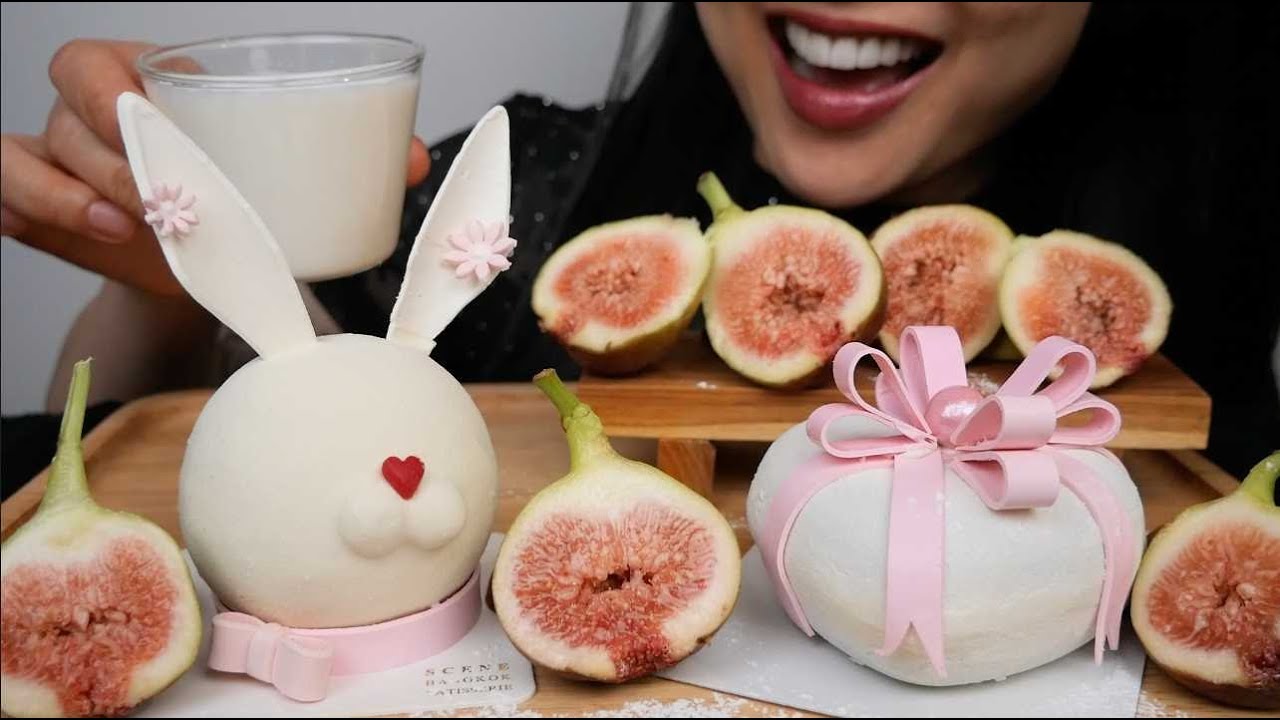 MOUSSE CAKE (ASMR EAITNG SOUNDS) NO TALKING | SAS-ASMR