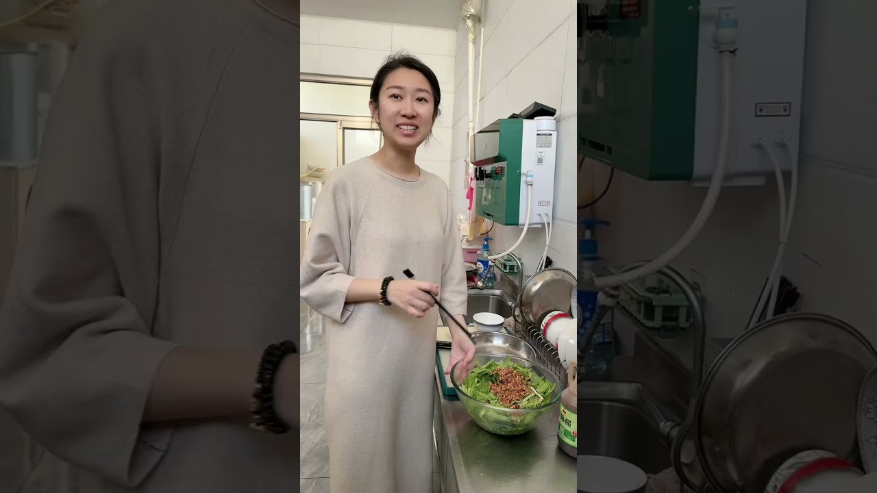 婆婆带我去看看村里过庙是什么样子，我也是涨了见识。表弟安全到家，家里也都放心了。#记录真实生活 #农村生活 #过庙会 #婆媳 #亲人团聚 @DOU+小助手 @抖音小助手