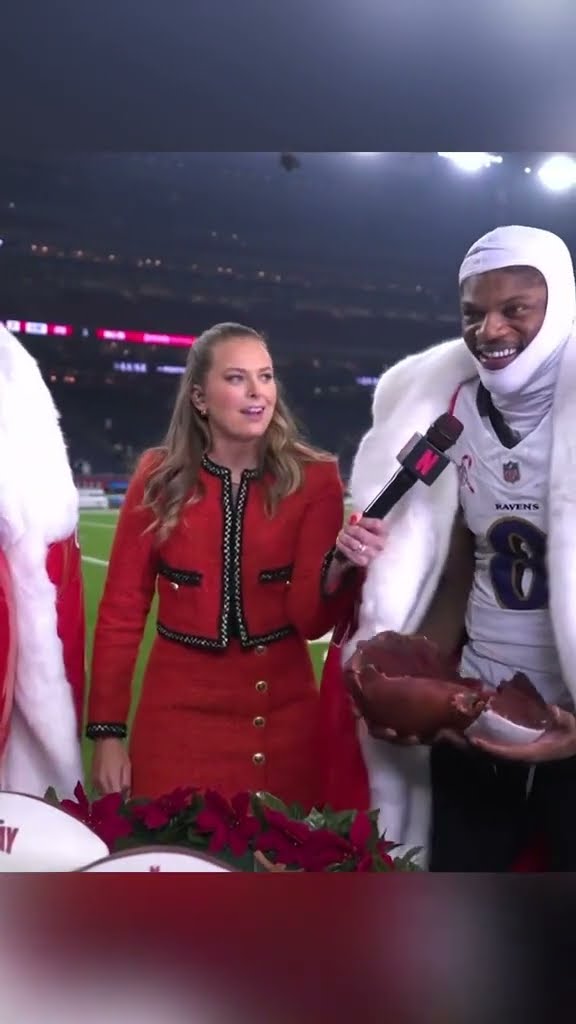 How many Ravens players does it take to try a football cake ?