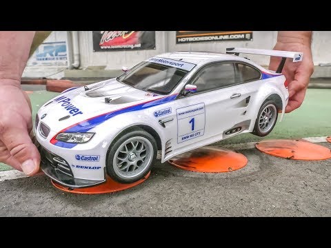 RC Car BMW M3 GT2 gets unboxed and tested! Tamiya 1/10 scale!