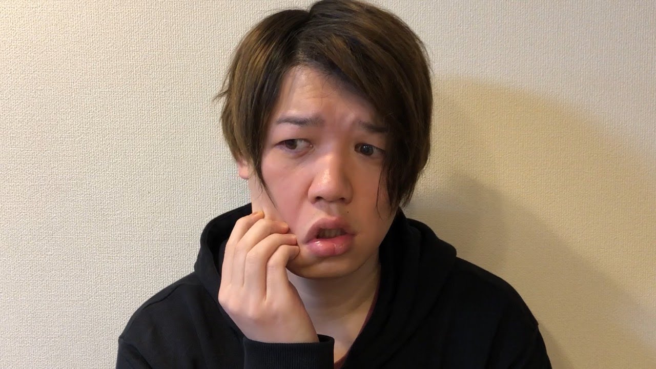 小島ふかせの本名や年齢と出身大学は 統合失調症の障害や親と彼氏の噂 よりひととの関係と年収情報も Tuber Note