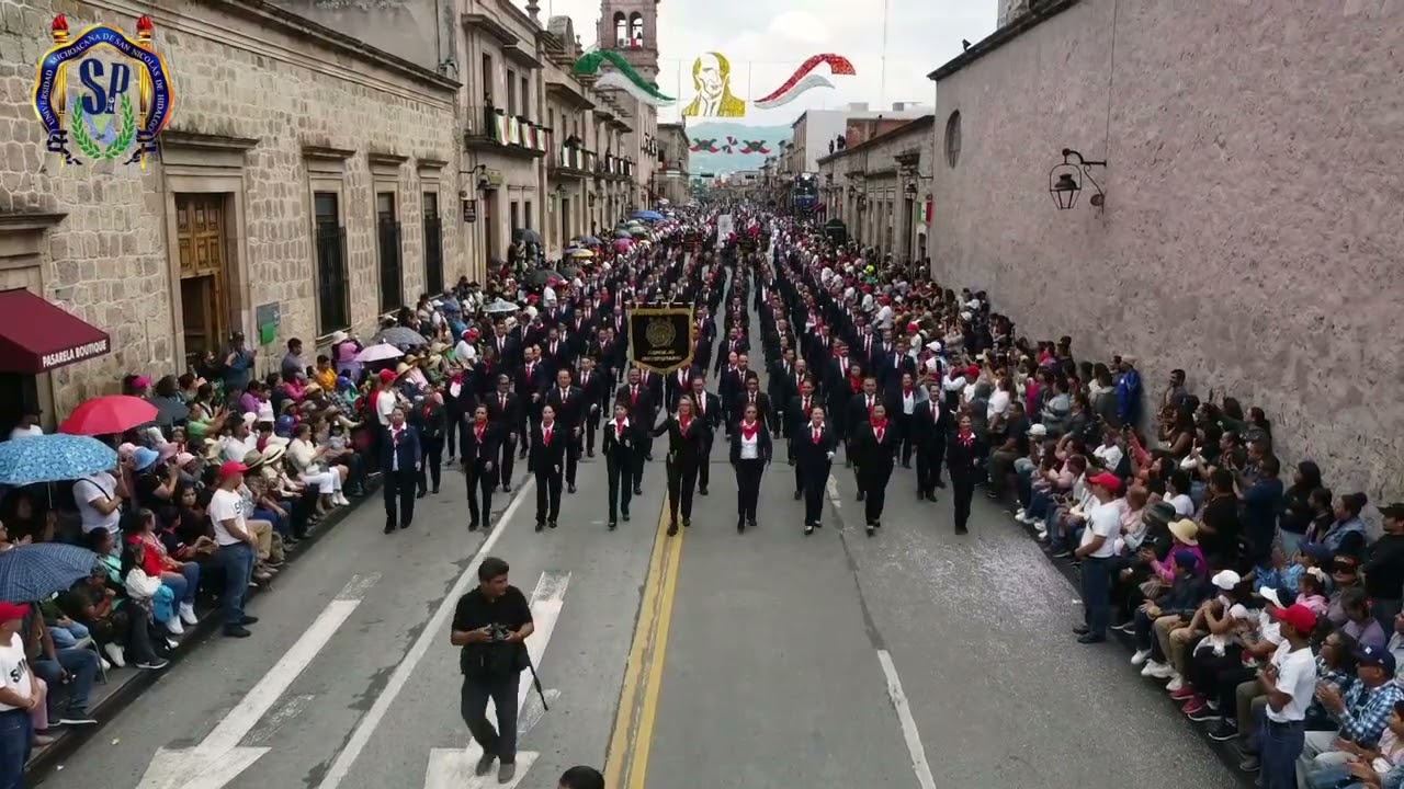 Desfile Cívico Militar en Morelia Michoacán UMSNH