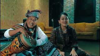 'KEK LAPIS SARAWAK' Safar Ghafar feat Sarah (Single Terbaharu November 2023).