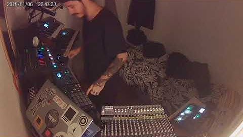 Deep Minimal House Jam - Mpc1000, Elektron Octatrack, Pyramid Squarp, Deepmind 6, Minilogue