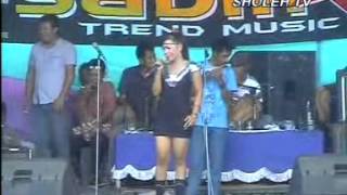 Download Lagu ada rindu.mp4 MP3