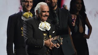 Legendary Mexican singer Vicente Fernández on ventilator in ICU after fall | ABC7 screenshot 2