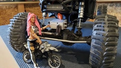 Installing a Reefs Raw 500 servo in the Bomber