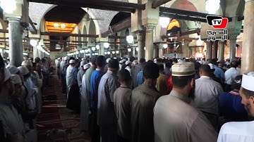 «الأزهري» يتقدم جنازة شيخ عموم المقارئ المصرية