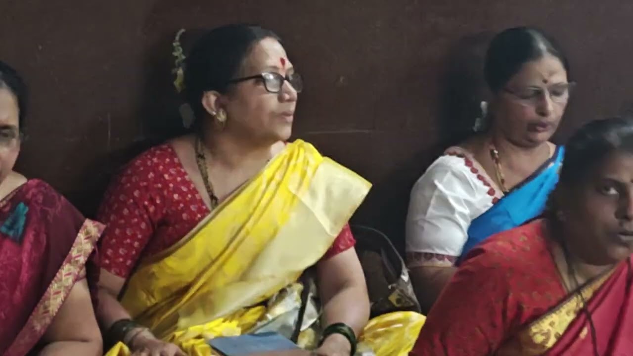 ಬಂದಳು ನೋಡೆ ಬಂದಳು ನೋಡೆ ಲಕ್ಷ್ಮೀ   ಶ್ರೀಮತಿ ನಾಗರತ್ನ ಸ್ಟೇಟ್ ಮತ್ತು ಸಂಗಡಿಗರು ಸಿರ್ಸಿ ಶಿವರಾತ್ರಿ ಉತ್ಸವ 