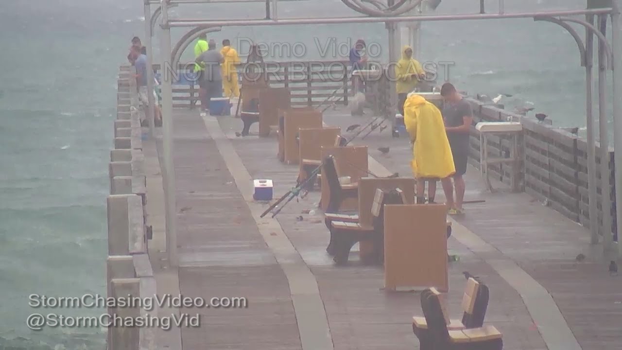 Lake Worth FL Rain Wind Tower Camera - 12/5/2015