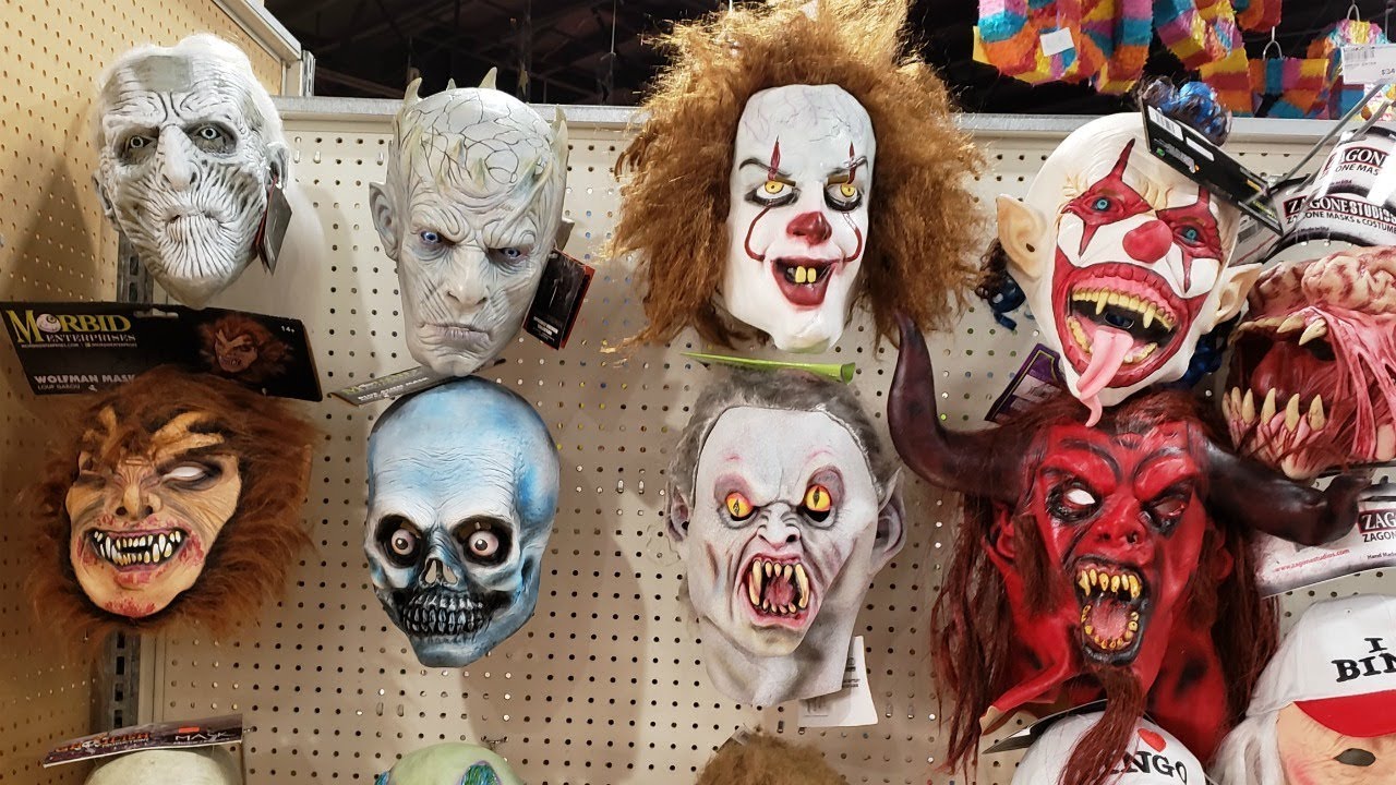 HALLOWEEN MASK  PARTY PLANET DECORATIONS WALK THROUGH 2018