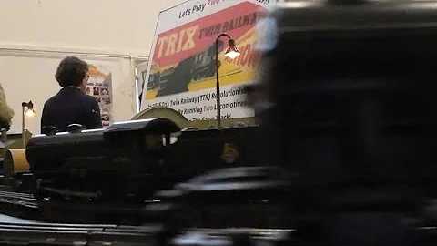 Trix mini trains: two generations, 70 y old and recent one.