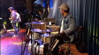 Seberapa Pantas belibet (Pagiboeta band)