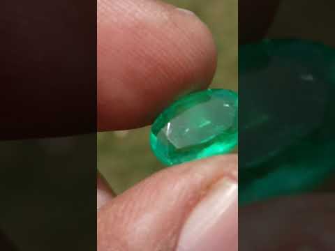 Di jual Batu Permata Emerald Beryl Zamrud Colombia Kotak HQ Asli (Kode 1216) Kode Barang : 1216 Nama. 