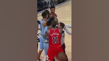 Steven Adams had his back 😀🔥 #shorts