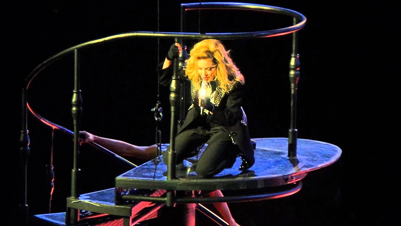 Heartbreak City LIVE Madonna 9-17-15 Madison Square Garden, NY - YouTube