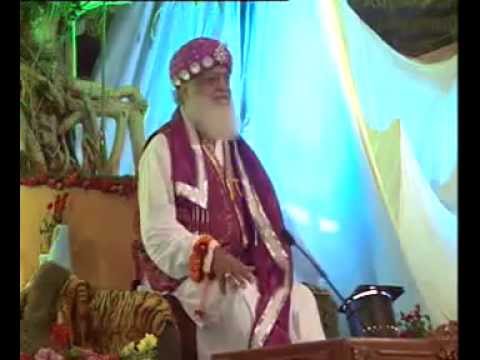 Jara Thahro Gurudeva  Shri Sureshanand ji Bhajan in divine presence of Sant Shri Asaram Bapu ji