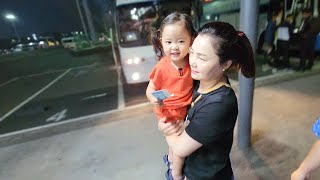 [SUB] RUDA became so talkative after meeting her loving grandma at the Jeju airport. ✈️
