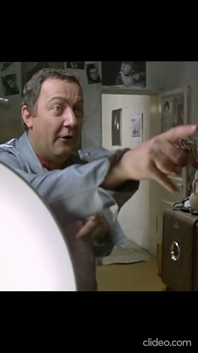 COLUCHE dans INSPECTEUR LA BAVURE  #short #répliquescultes #filmfrançais #coluche  #blindtest