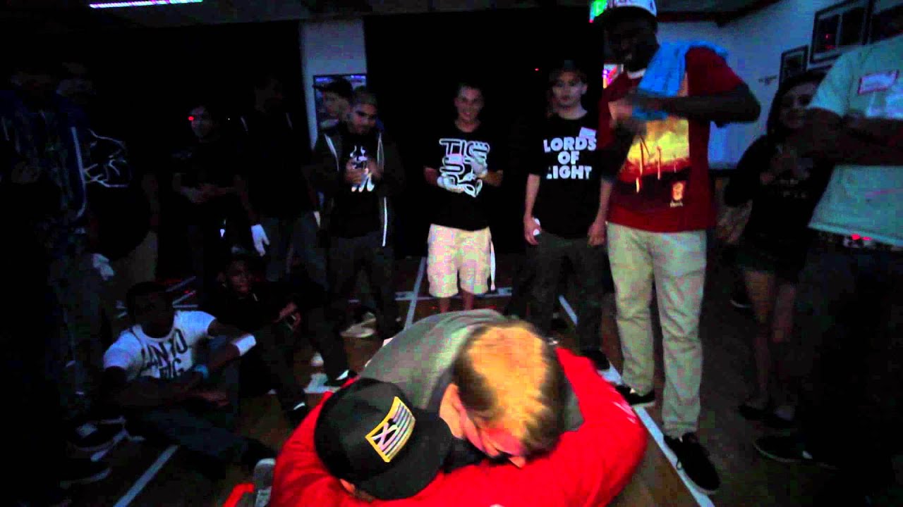 [BOSS CHAMPS-2012] Ice Kream Teddy vs Mimik [EmazingLights.com]