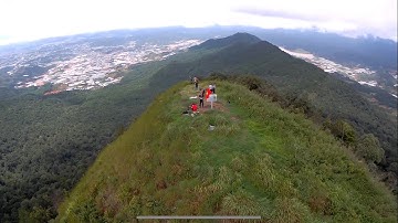 Chinh phục đỉnh LangBiAng độ cao 2167 mét (clip gốc)