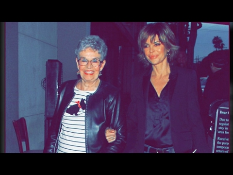 Video: Lisa Rinna Netto waarde: Wiki, Getrouwd, Familie, Bruiloft, Salaris, Broers en zussen