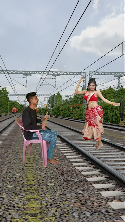 funny cute aunty stop the high-speed train #shorts #youtube