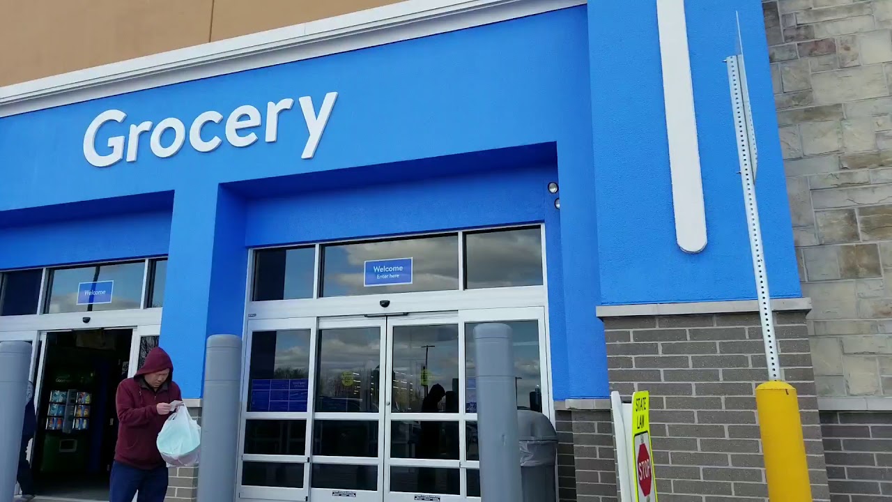 Walmart Menomonee Falls, Wisconsin Walmart Superstore vs Neighborhood