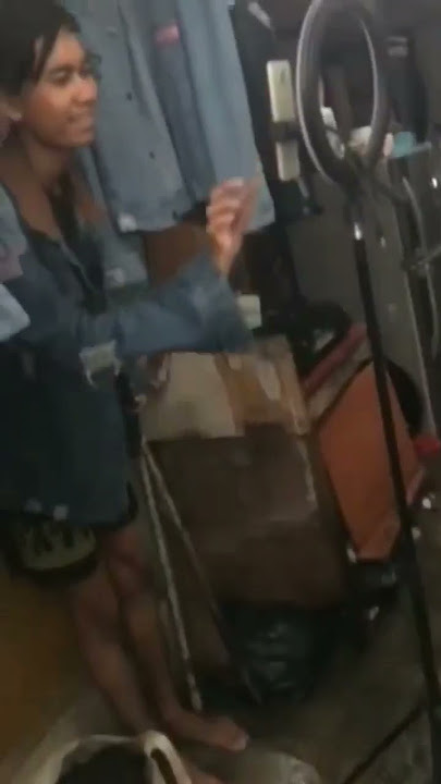kamu naya???Saat dilan Cepmek di ganggu pas live😅#shorts