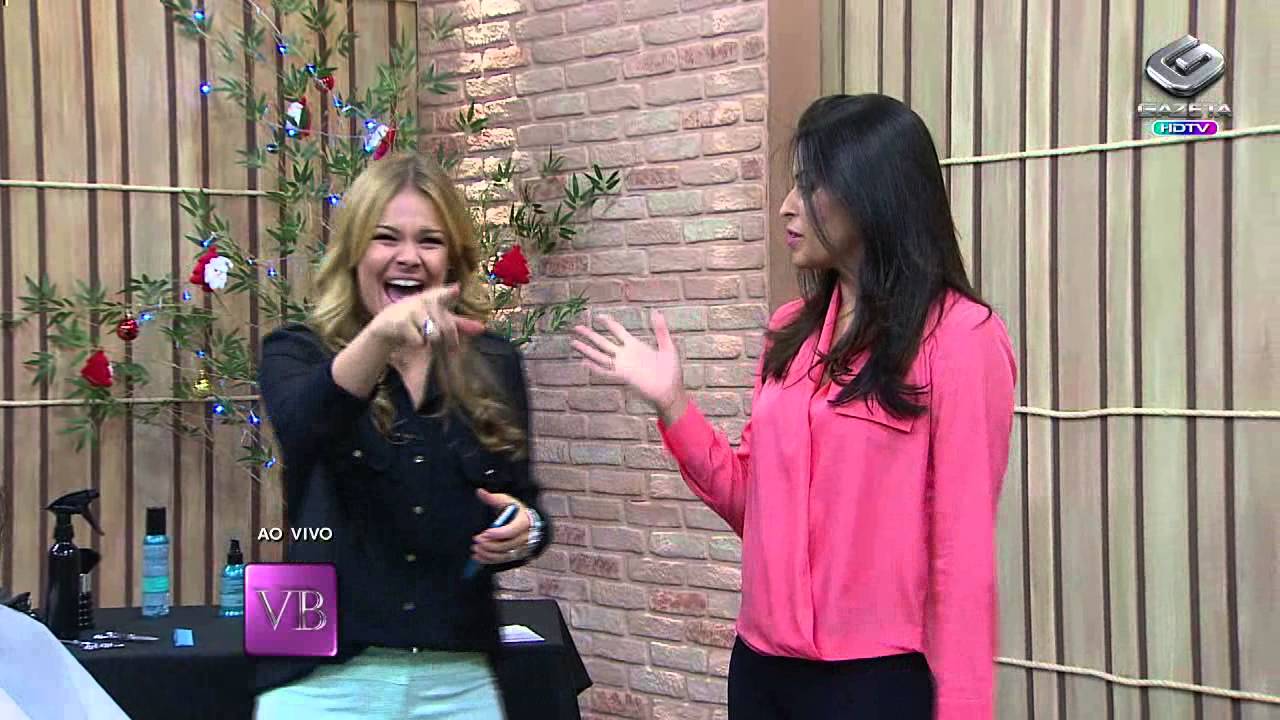 Sidney corta o cabelo da apresentadora Marisy Idalino