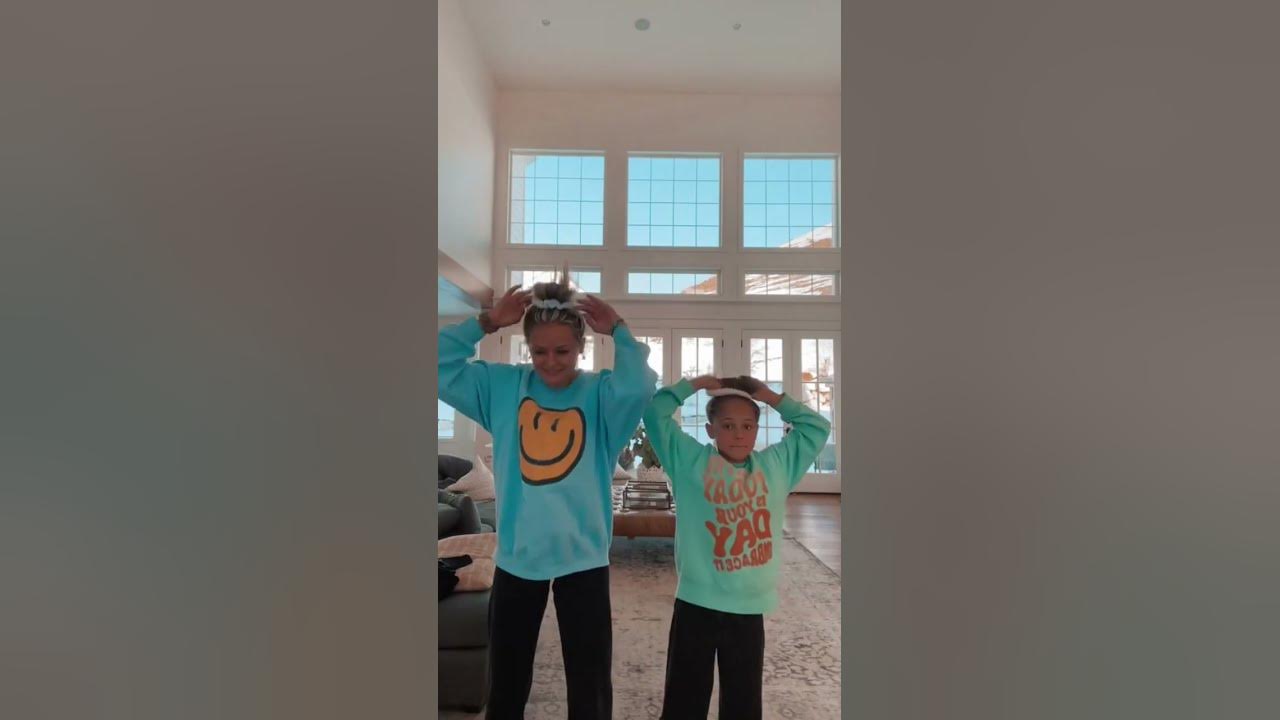 She really wanted to do this dance!!! #shorts She really wanted to do this dance!!! #shorts