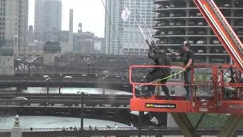 Explosions Galore in a new Transformers 3.com.flv