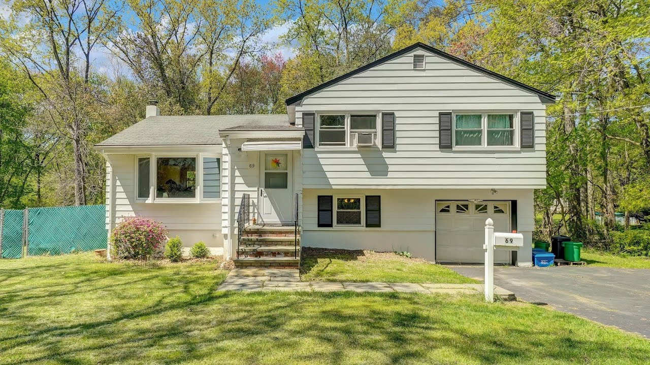 69 Green Road, West Nyack, NY 10994